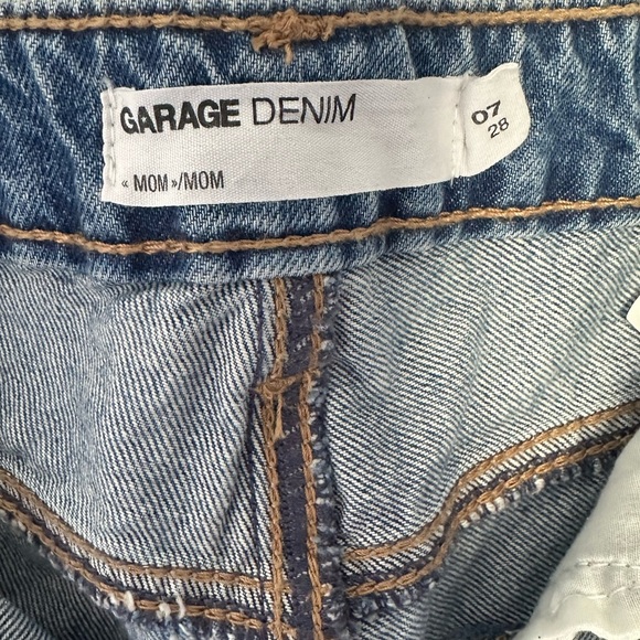 Garage Denim High-Rise Mom Shorts - Size 7 / 28 - Picture 8 of 9